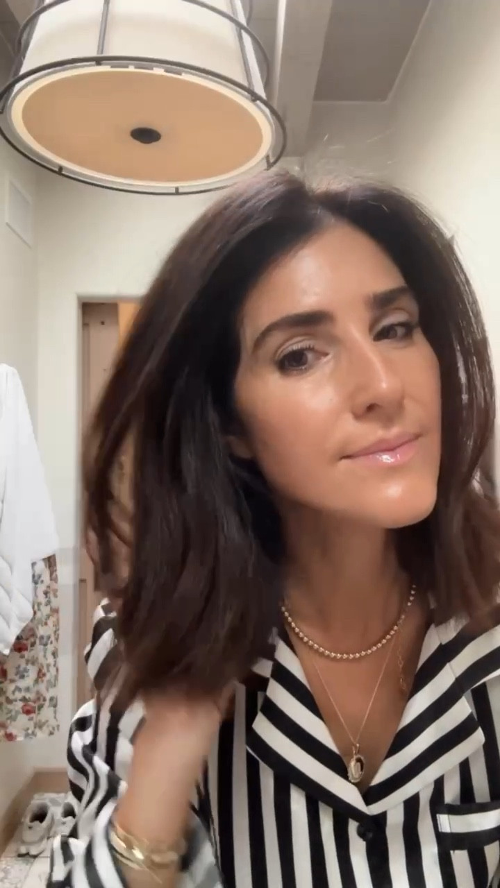 Get ready with me ✨
Foundation: neutral tan 
 #makeup #skincare #over40 #beautymusthaves #stylinbyaylin #aylin 

#LTKgrwm #LTKmorningroutine #LTKBeauty