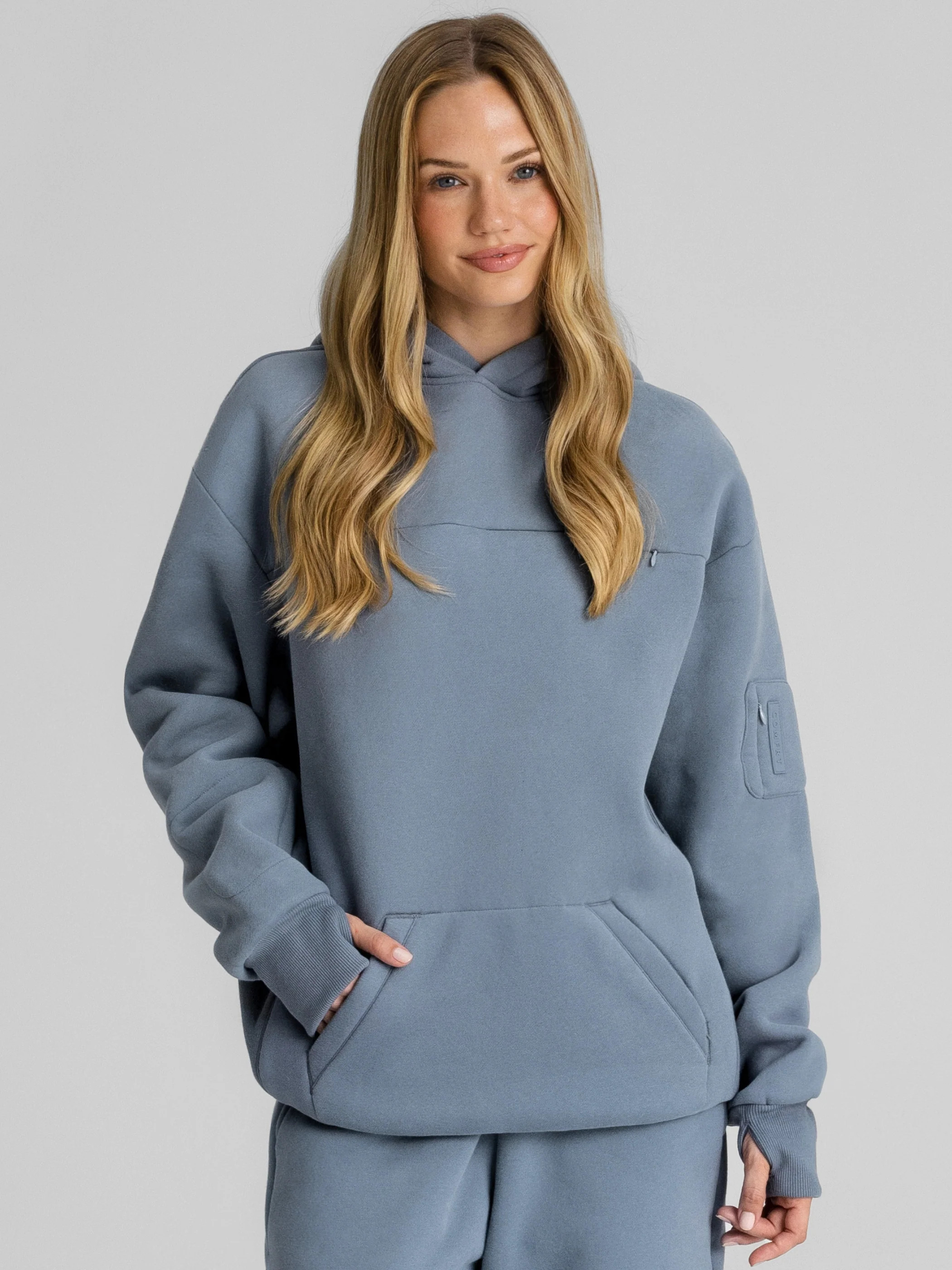 Comfrt Explorer Travel Hoodie – Mega | Sky | Oversized | M | Medium | Comfrt