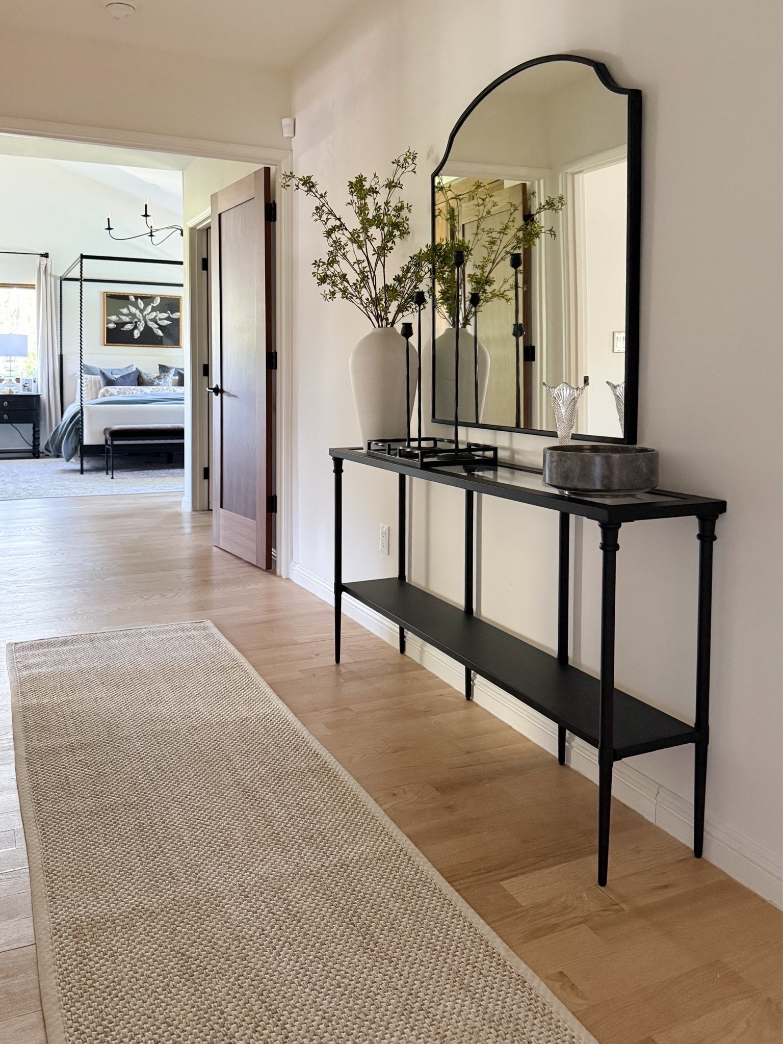 Love this little hallway styled look! Perfect neutral runner and console table. ✨

#LTKHome #LTKdayinmylife