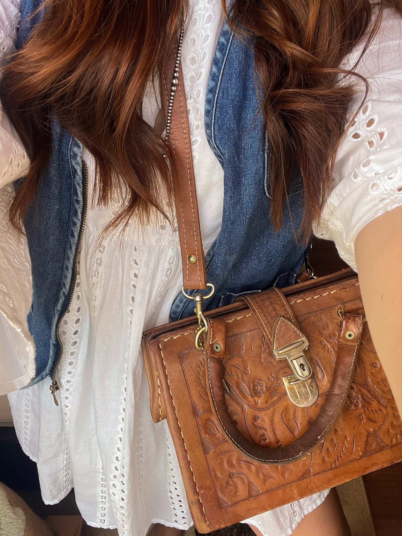 Tooled Leather Purse👜🤎