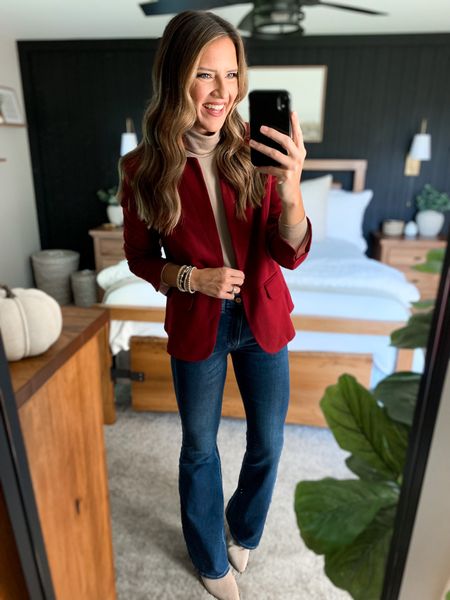 Sharing some new arrivals from Gibson Look

Code BECCA10 for 10% off 

Blazer - medium
Turtleneck - small