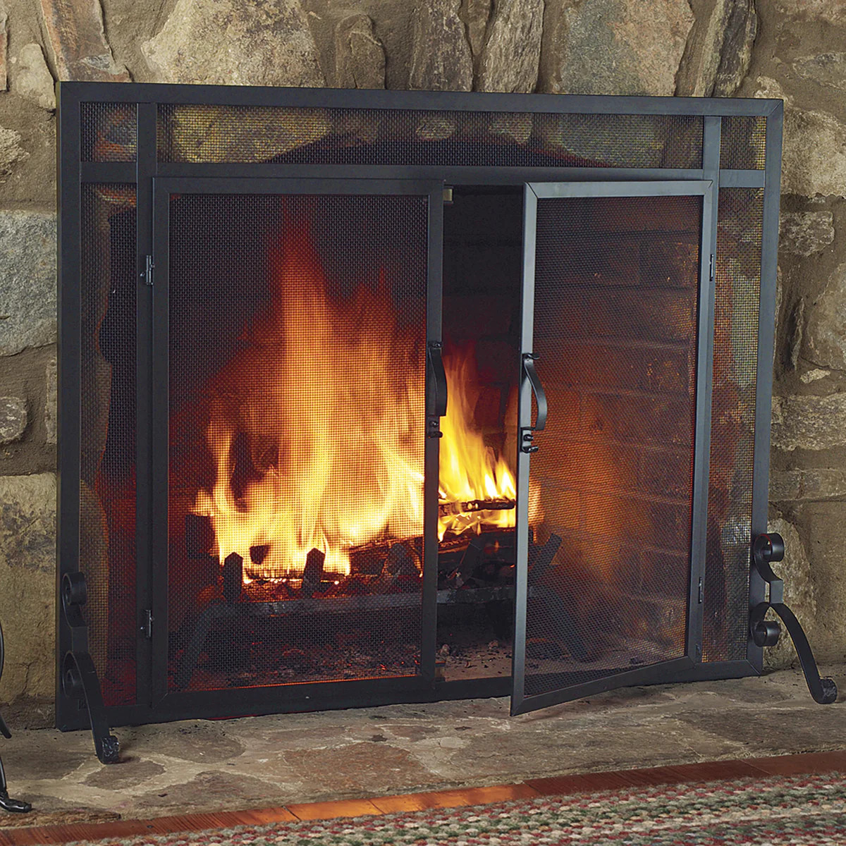 Steel Flat Guard Screen| Fireplace Screens | Plow & Hearth | Plow & Hearth