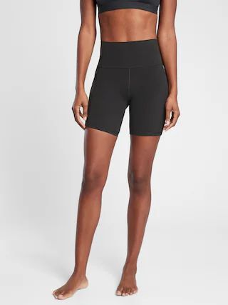 Salutation Stash Pocket II 7&#x26;#34 Short | Athleta