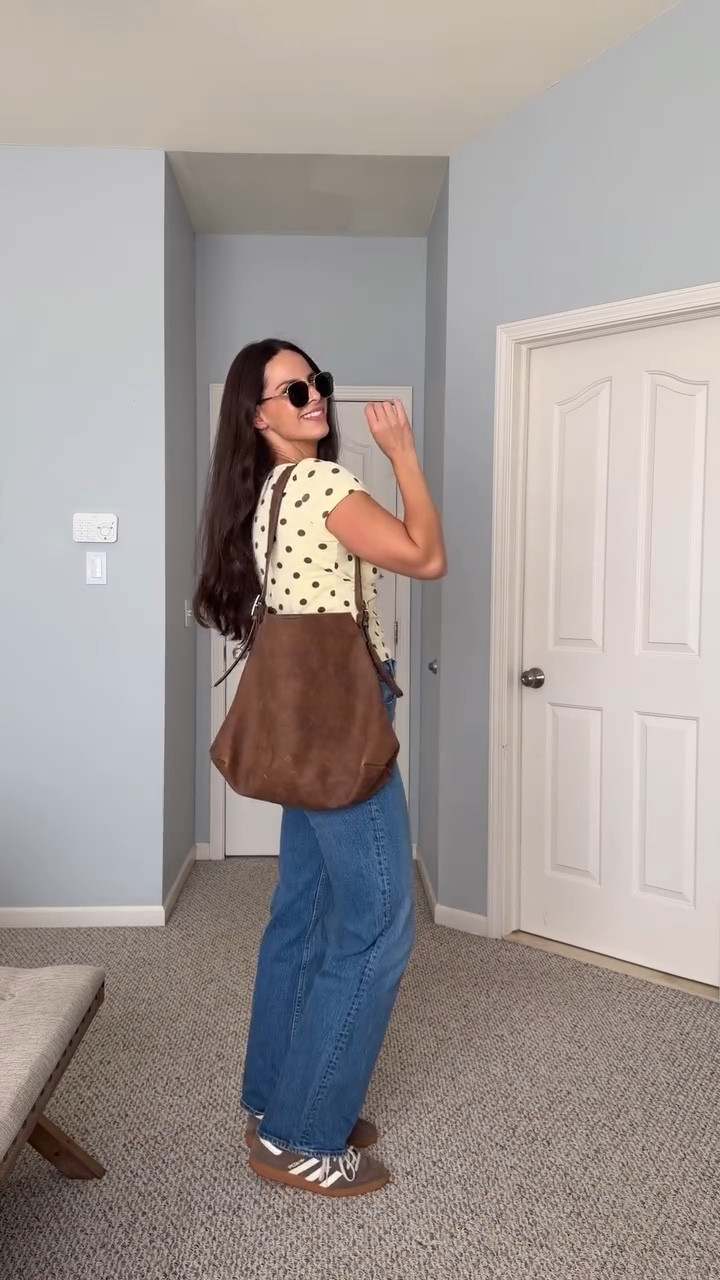 comment SPRING and I’ll DM you the links to shop this post🌻☀️ I couldn’t pass up this cute little trendy top 🤩 I sized up one! 

Amazon finds | amazon fashion finds | spring outfits 

#amazonfashion #amazonfinds #outfitinspo #springoutfits