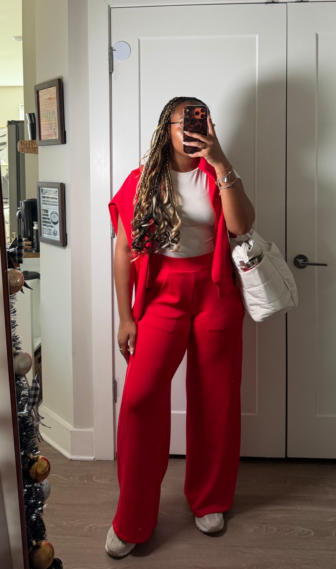 Holiday airport outfit ❤️✈️

Spanx AirEssentials Half Zip, Track Wide Leg Pant, H&M Jersey Tee, New Balance 530, Amazon travel personal item, carry on bag, puffer, puffy, bagssmart tote

#LTKTravel #LTKHoliday