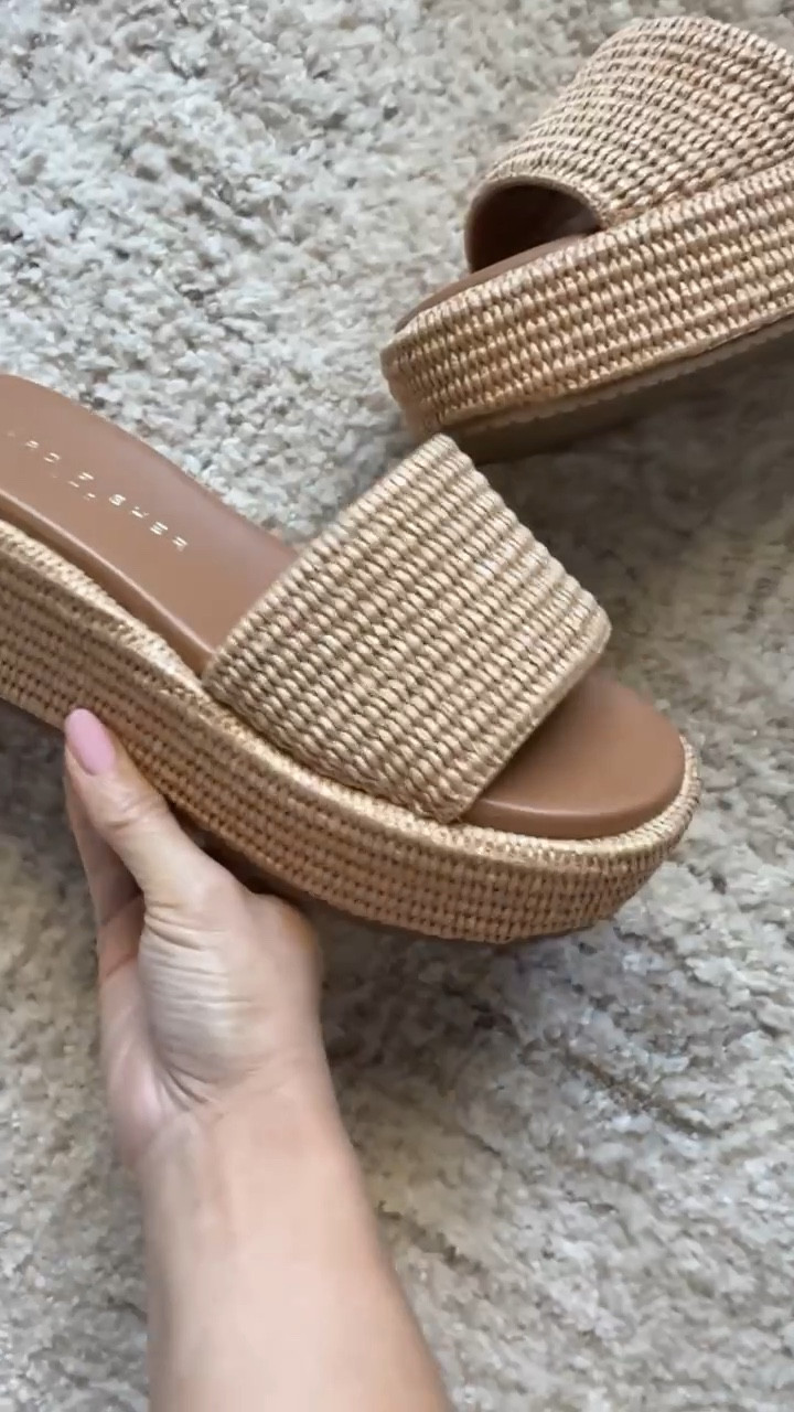 Platform sandals
Sandals 

#LTKSeasonal