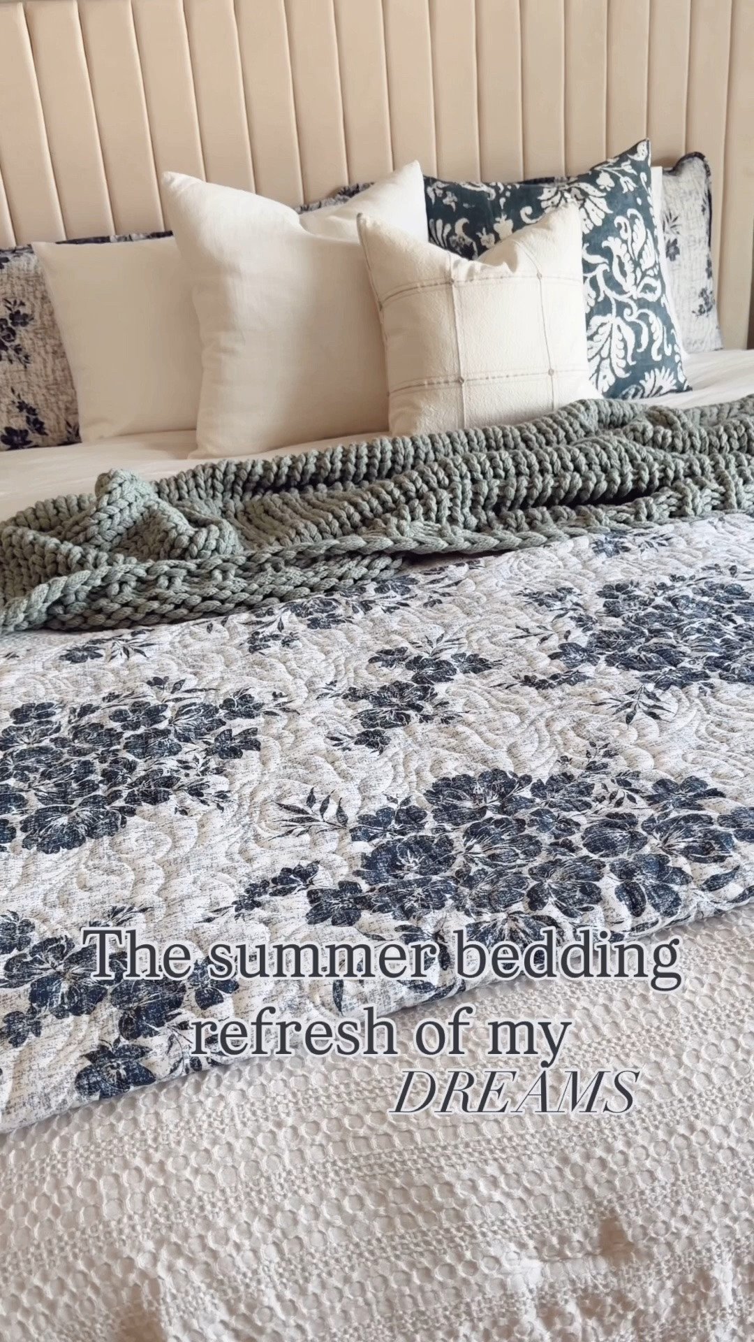 The bedding refresh I didn’t know I needed🙌🏼💤 @linensandhutch

❗️Be sure to use code: CHRISTA50 to save 50% off + FREE shipping!

Comforter is color Dune
Knit throw is the green shade