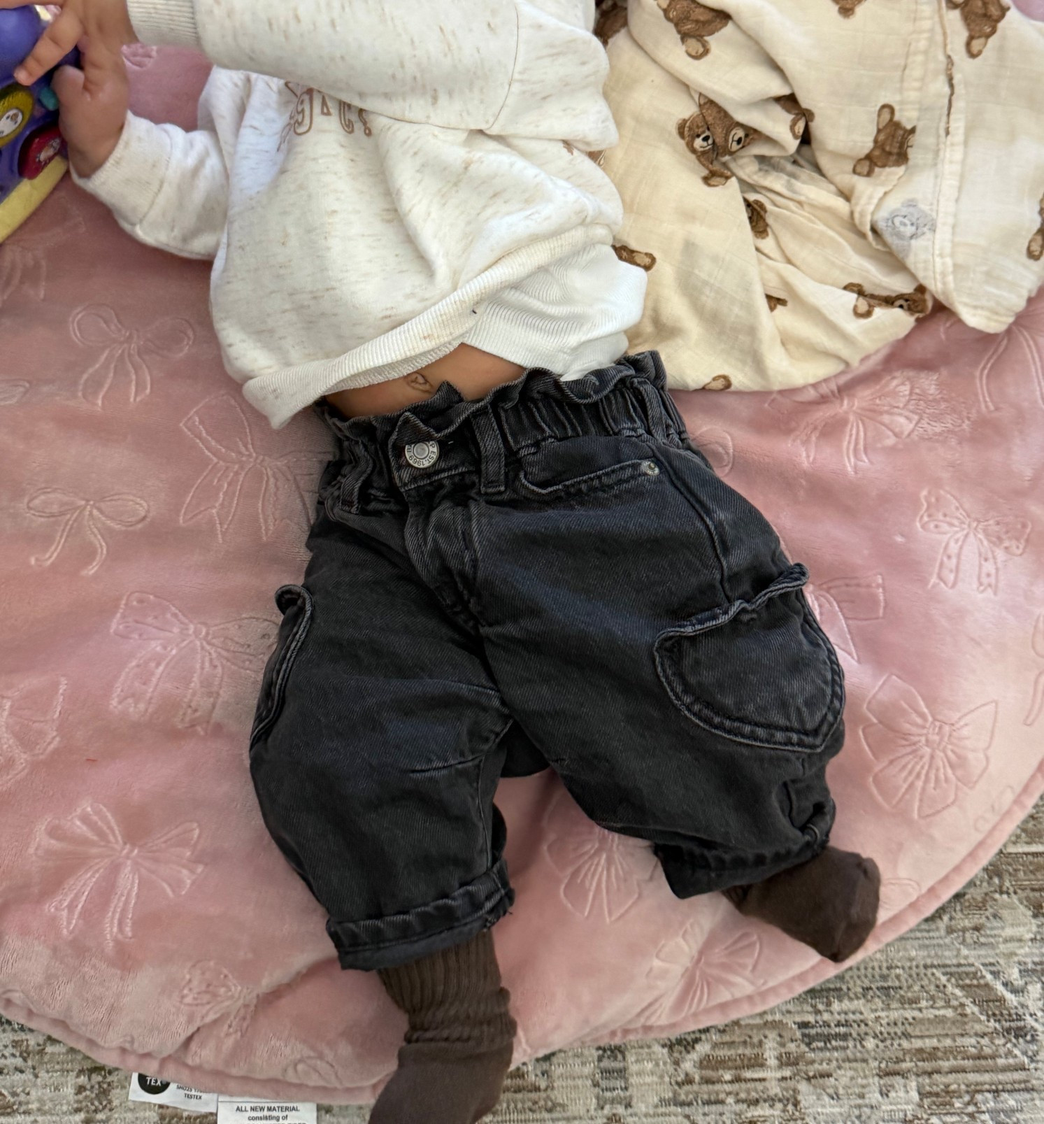 Jeans 50% off!! Baby Uggs and horseshoe jeans 🥰

Baby outfit 
Babygirl 
Baby clothes 
Baby 


#ltkbaby #ltkkids #ltksalealert

#LTKmorningroutine #LTKmomlife #LTKootd
