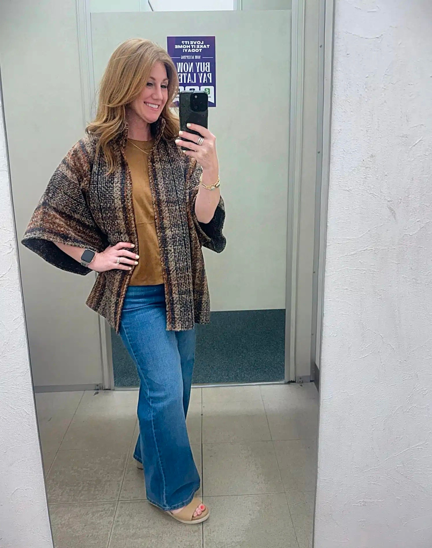 Stephanie is 5’3 and sharing another petite friendly outfit for Fall! Adding this plaid capelet gives this outfit a completely new look. Her top is a medium, jeans are a size 4 and the plaid capelet is a s/m.

#LTKWorkwear #LTKOver40 #LTKPetite