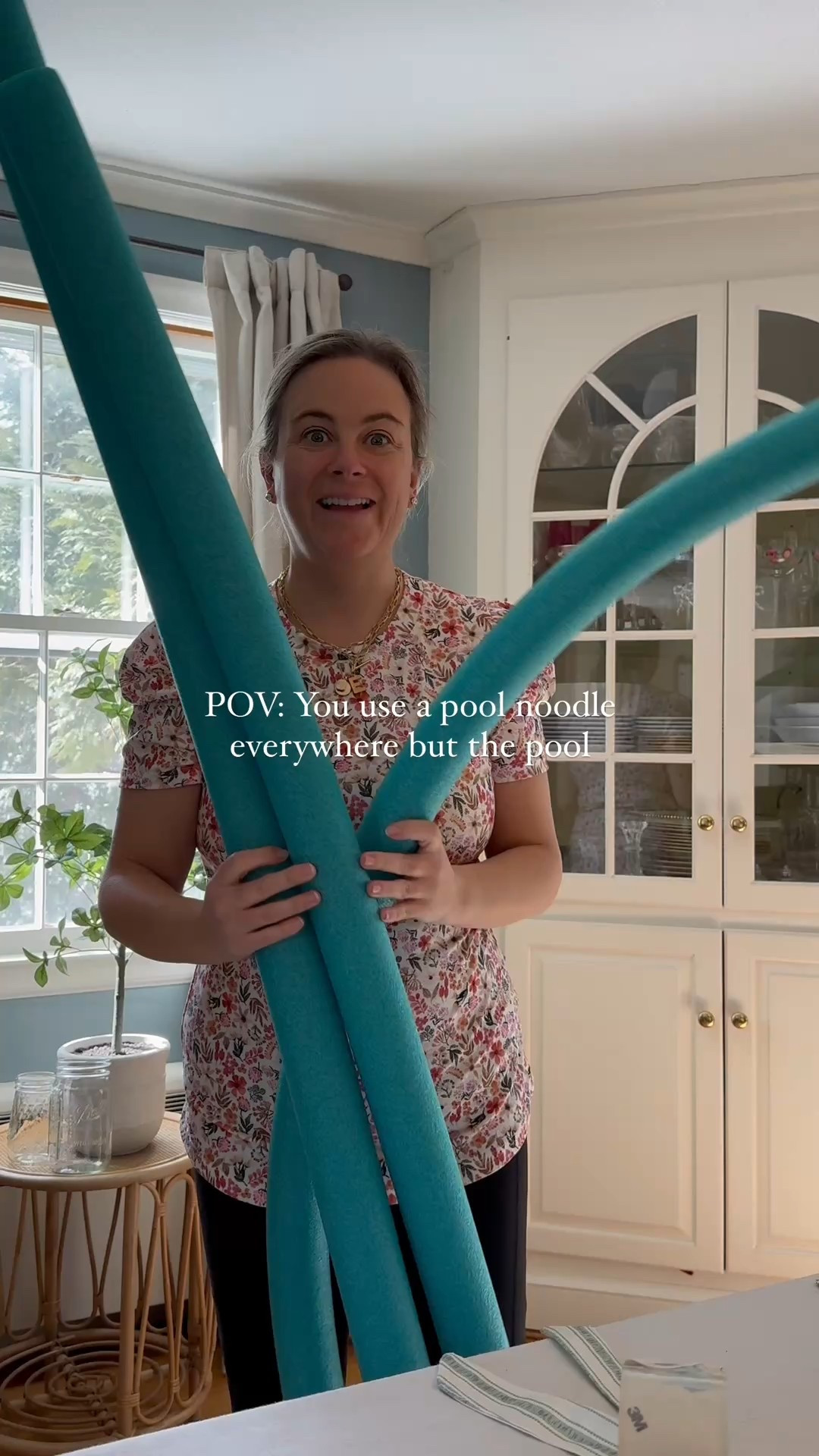 I never thought I’d be putting together a highlight reel of pool noodle crafts but here we are! 😂 which is your favorite?! I have a few more ideas to share soon—and I’m linking the supplies I use as well as some of my favorite florals!