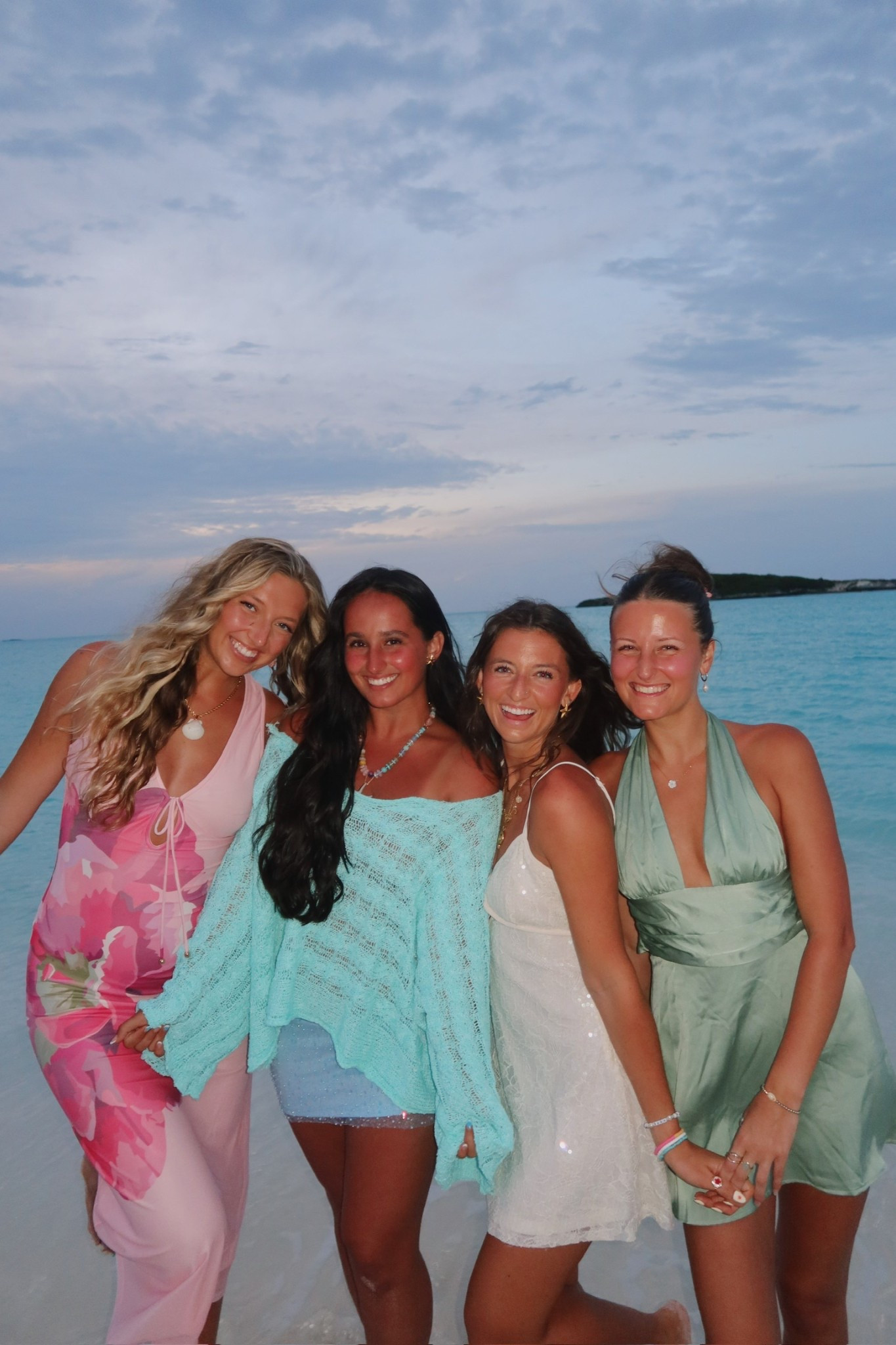 everyone’s wearing Grey Bandit! use my code nat15 for $$ off :) 

#LTKTravel #LTKSwim #LTKStyleTip