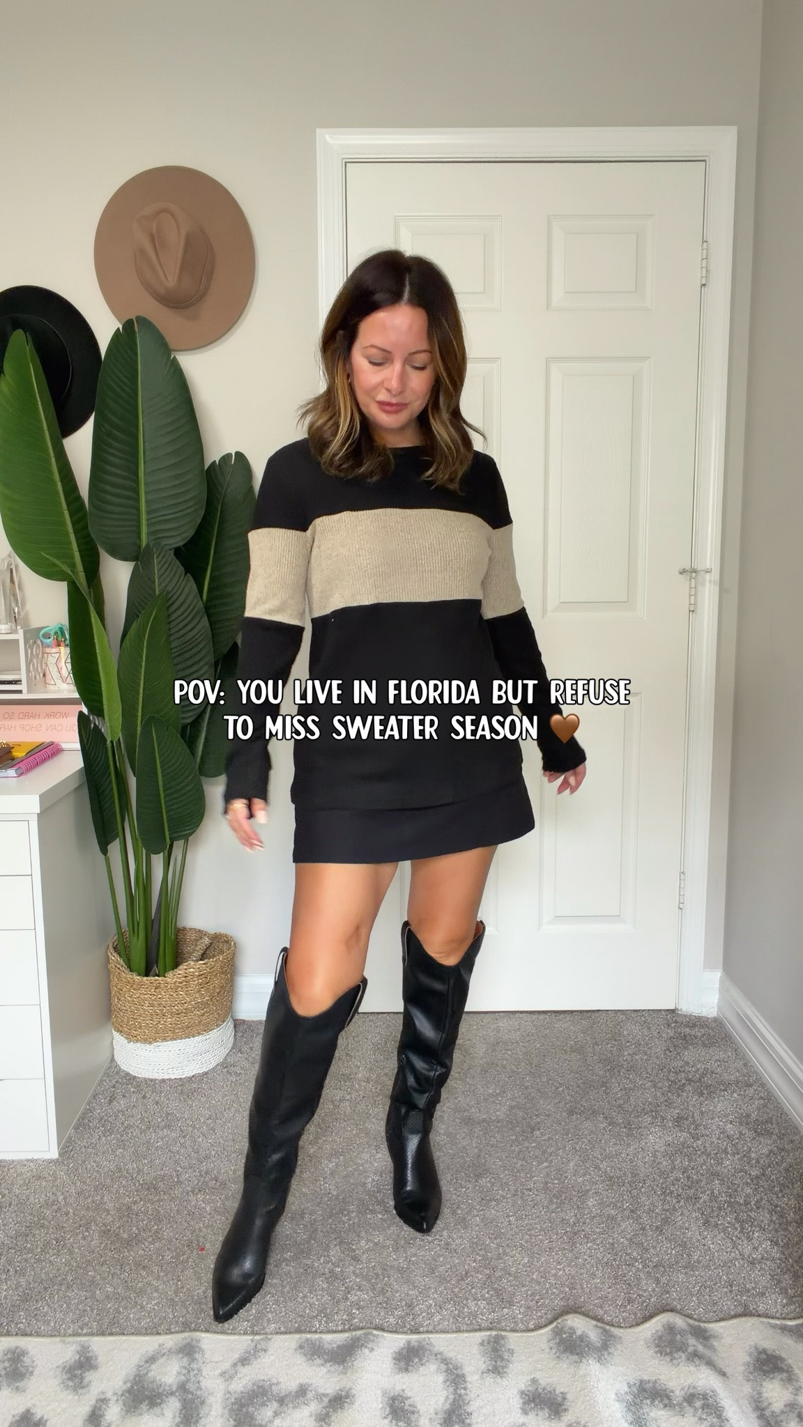 Florida may still be in the 80s, but mentally I’m in sweater season 🤎😂 These Amazon fall finds are too good!