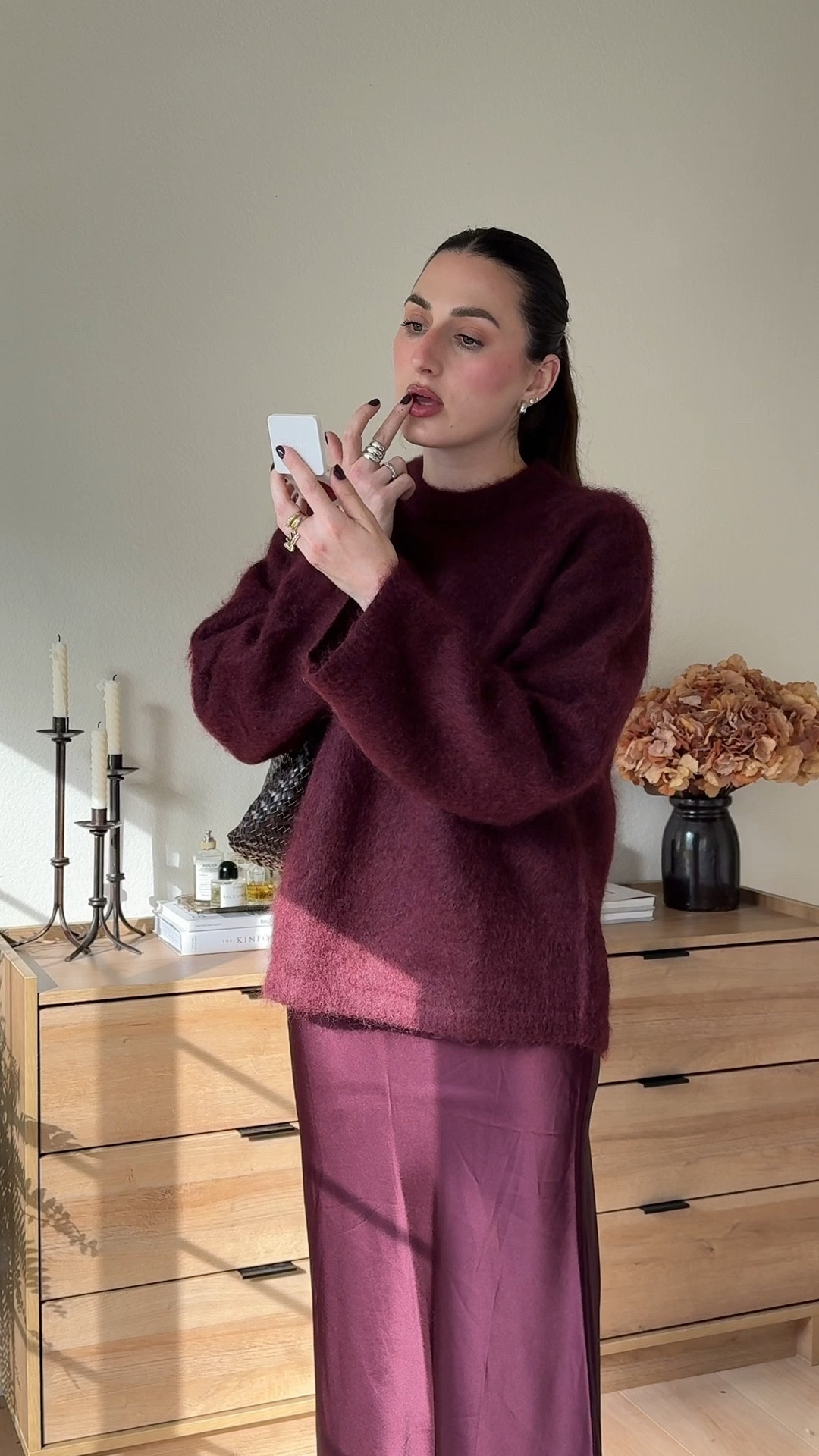 monochrome outfit formula for fall: oversized mohair sweater, silk maxi skirt, matching lip and cheek :)

using the blush shade “berry spritz”

#monochromeoutfit #silkskirt #maxiskirt #burgundyskirt #quince #oversizedsweater #burgundysweater #berrymakeup #fallmakeup #berryblush #mohairsweater #andotherstories #summerfridays

#LTKFindsUnder100 #LTKBeauty #LTKSeasonal