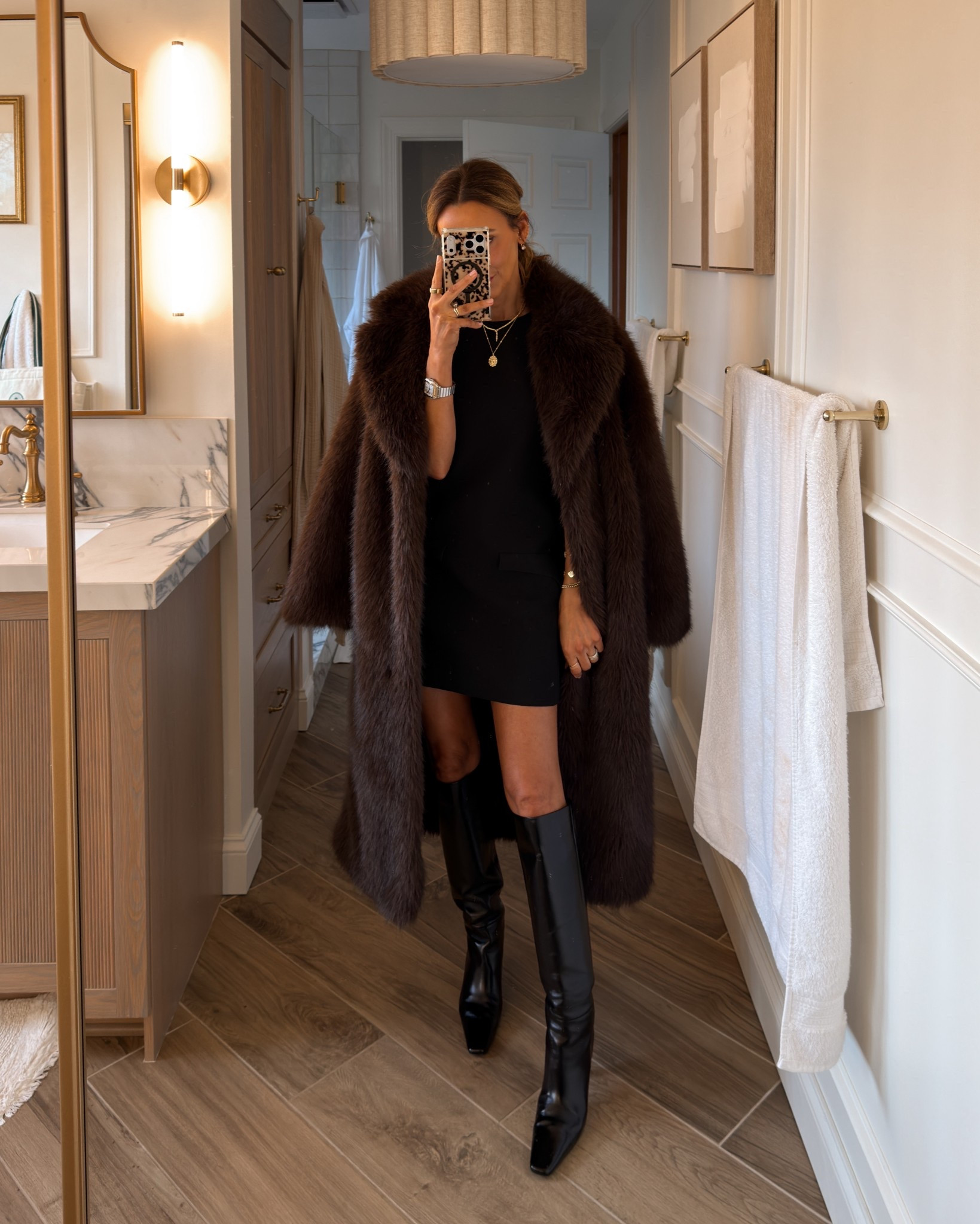 What I’m wearing for our Christmas Eve celebrations! Mini dress under $100 small


#LTKHoliday #LTKootd #LTKSeasonal