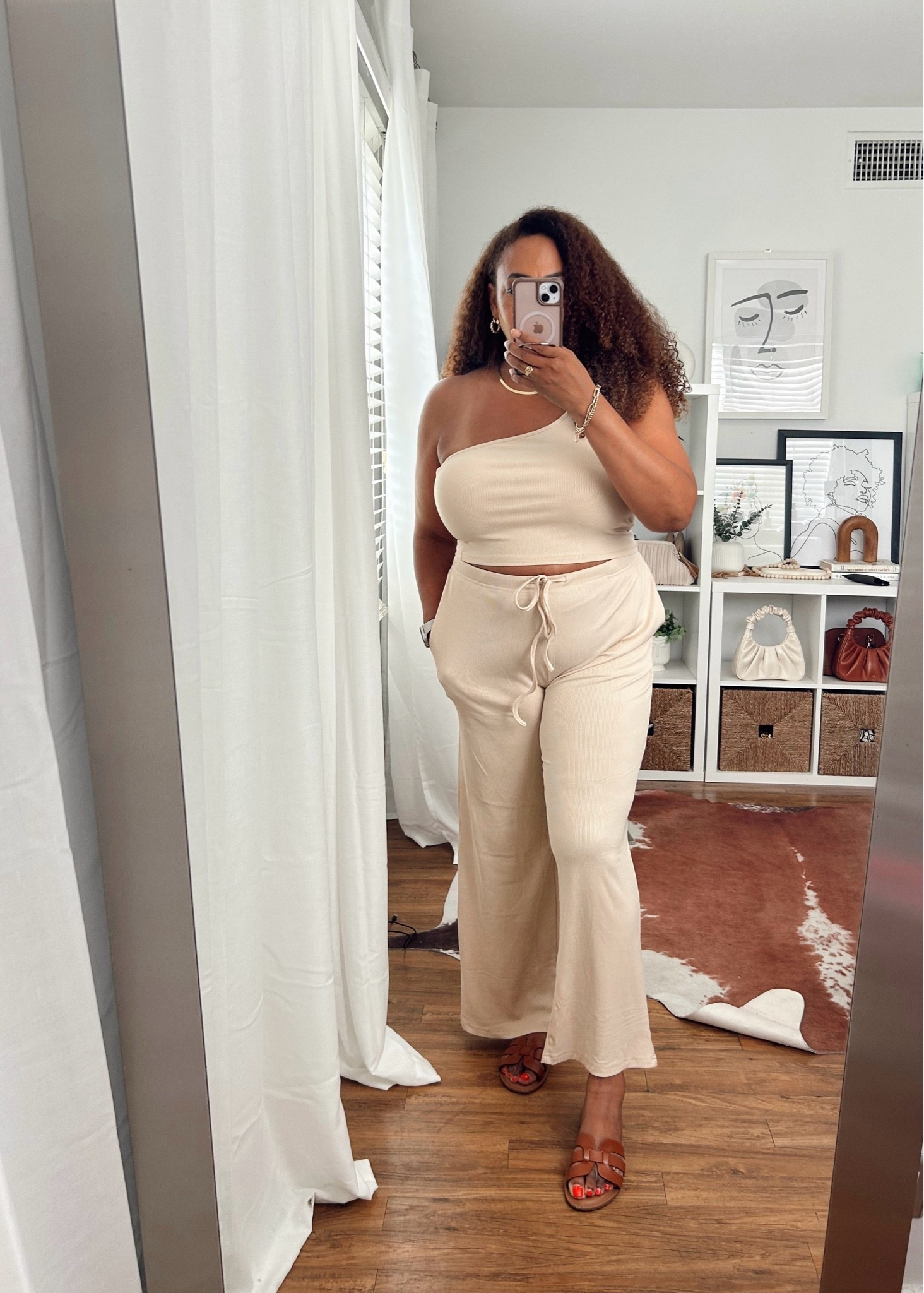 Adorable 4 piece lounge wear set size large.

#LTKMidsize #LTKOver40 #LTKootd