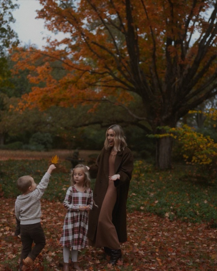 thankful 🍁🤎✨

#LTKSeasonal #LTKHoliday #LTKFamily