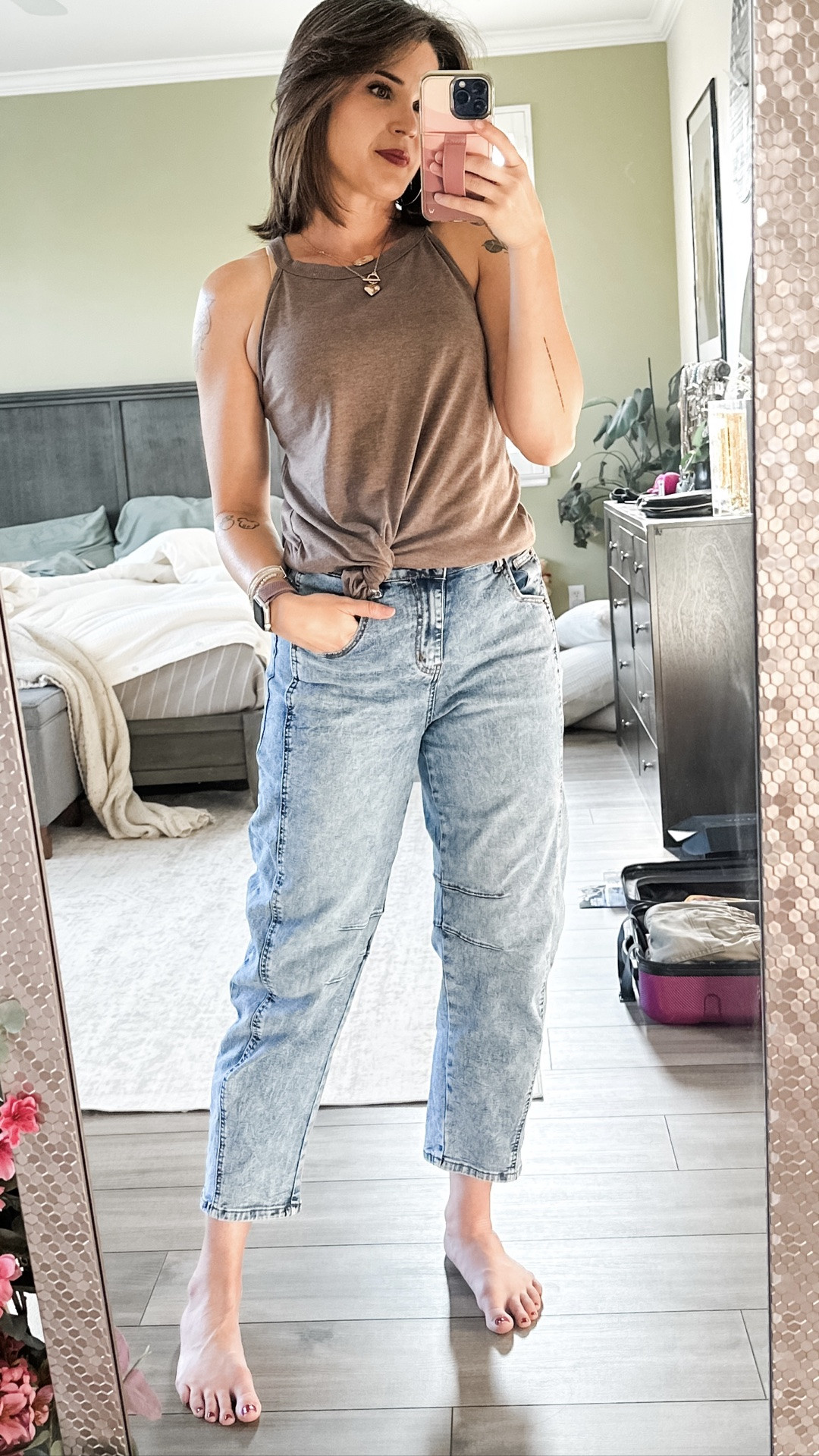 It’s been a minute. But we are going a OOTD. Here is the gig look featuring my fav pants right now.

#LTKOver40 #LTKootd #LTKvlog