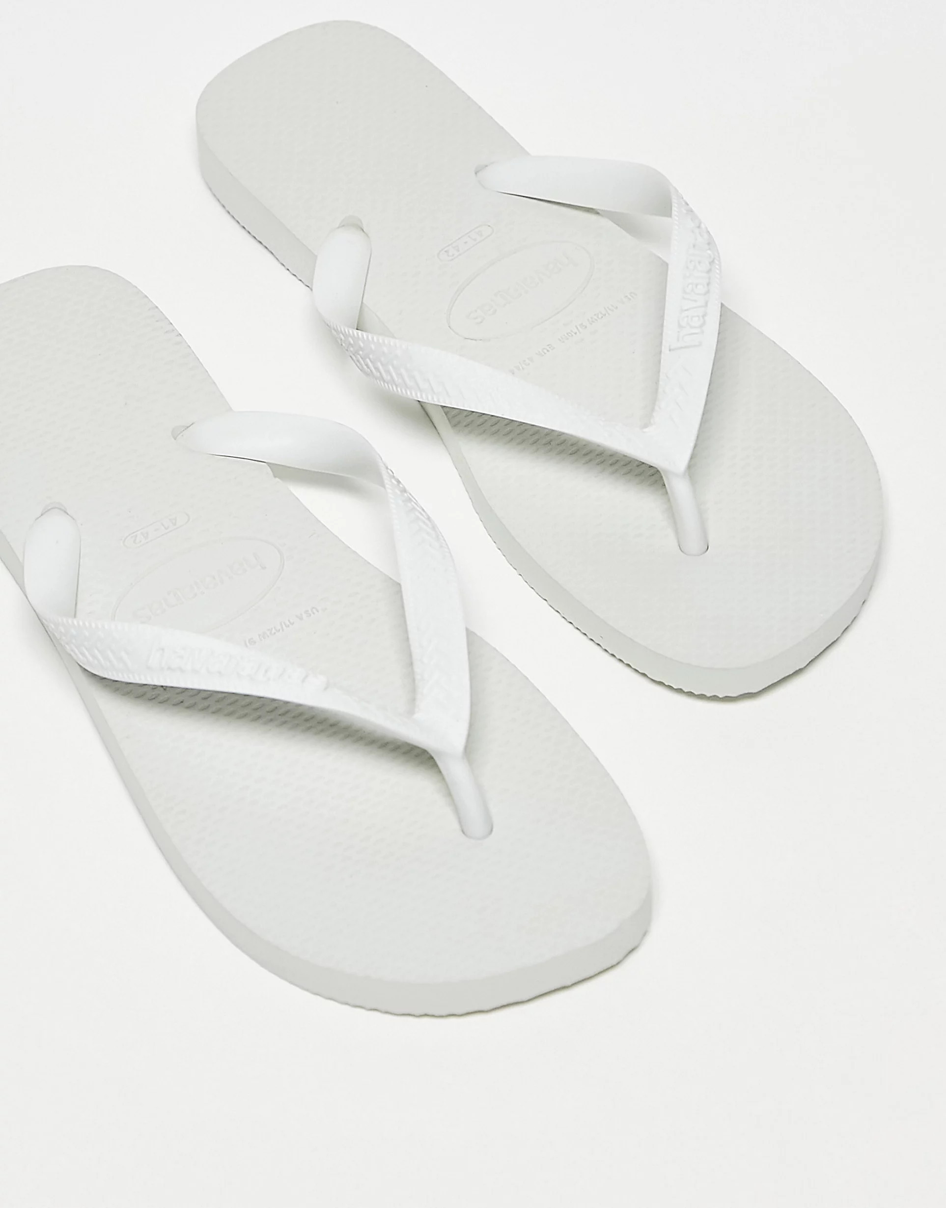 Havaianas Classic Top flip flops in white | ASOS (Global)