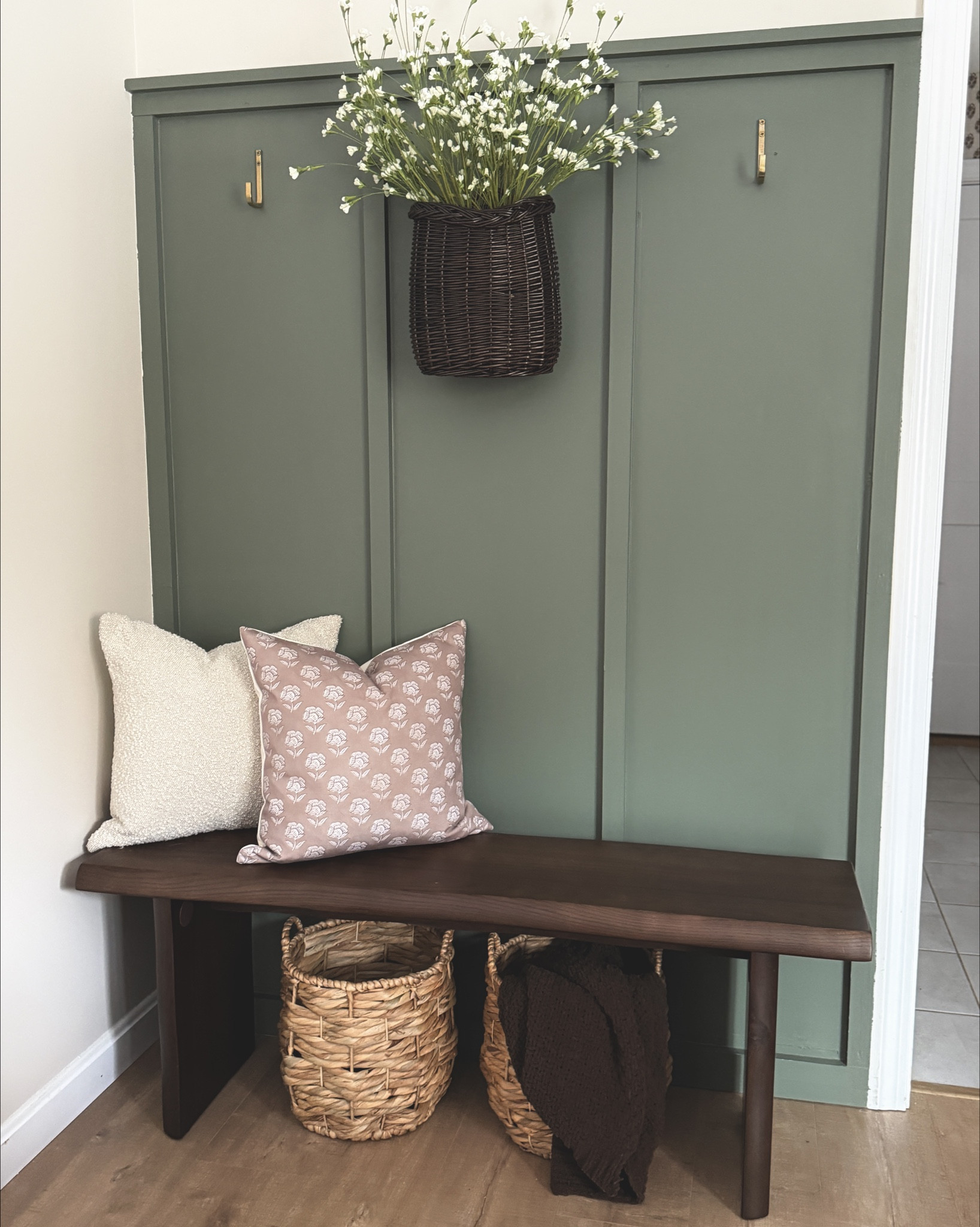 #ad @Wayfair has my entryway springtime ready! 
#Wayfair
#WayfairPartner

#LTKHome #LTKSeasonal #LTKSpringSale