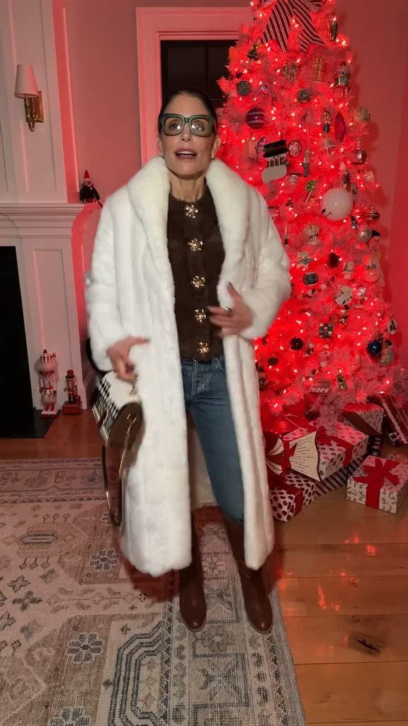 Holiday look to go see the Rockettes! Linking similar outfit inspo below❤️ You’re welcome.

#LTKStyleTip #LTKWatchNow #LTKHoliday