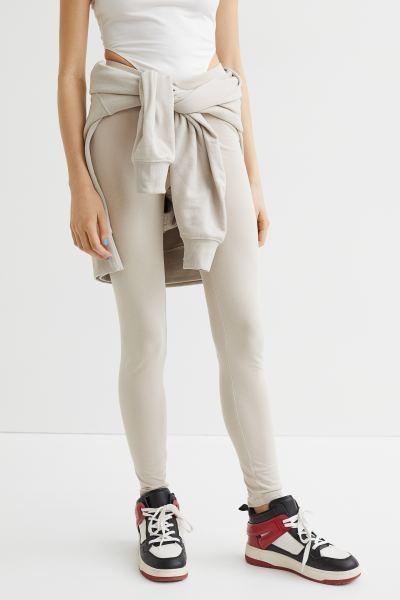V-waist leggings | H&M (UK, MY, IN, SG, PH, TW, HK)