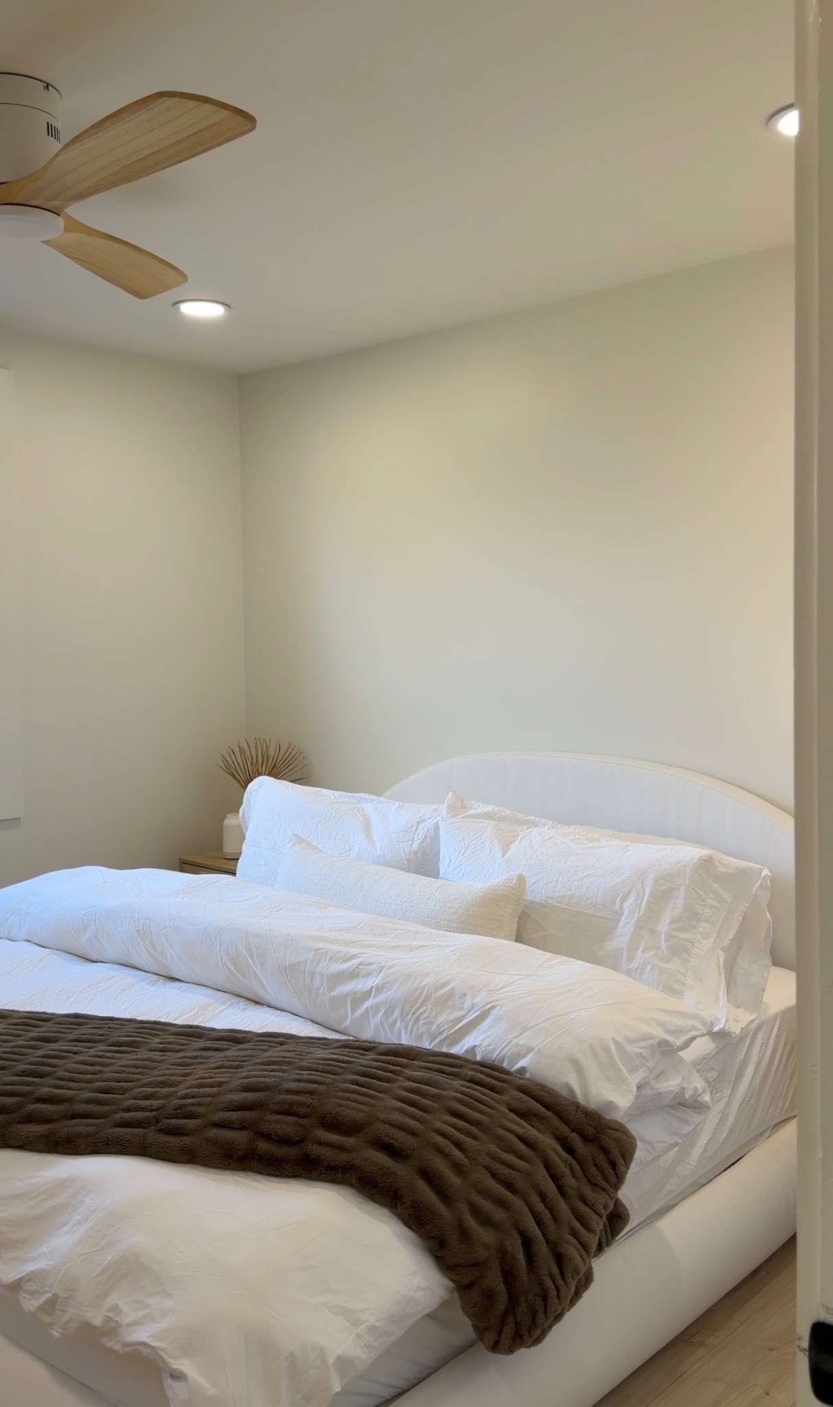 Fresh bedding for the week! 

#LTKHoliday #LTKGiftGuide #LTKHome