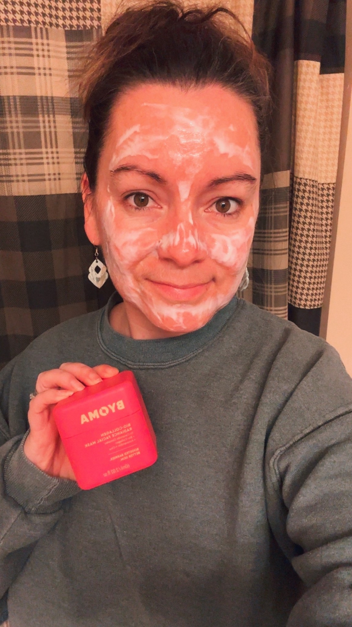 There’s something so satisfying about a peeling mask. This is a collagen radiance face mask that leaves your skin feeling so healthy and smooth. Apply a thin layer, let it sit for about 20-30 mins and you can feel it start to tighten up. Once it becomes transparent, it’s ready to peel! Enjoy ☀️

#LTKmomlife #LTKBaby #LTKselfcare