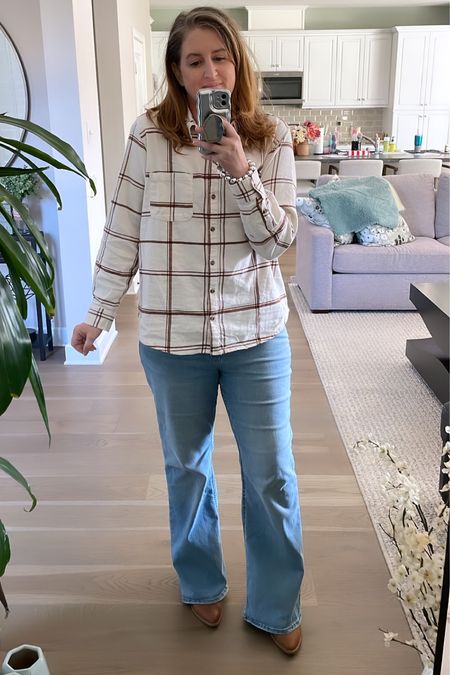 Am I the only one obsessed with the @target flannels this season? So many great colors/prints still available! 

Flannel - size L TTS
Flare Jeans - size 14 TTS
Boots - size 8 TTS


#LTKstyletip #LTKfit #LTKcurves