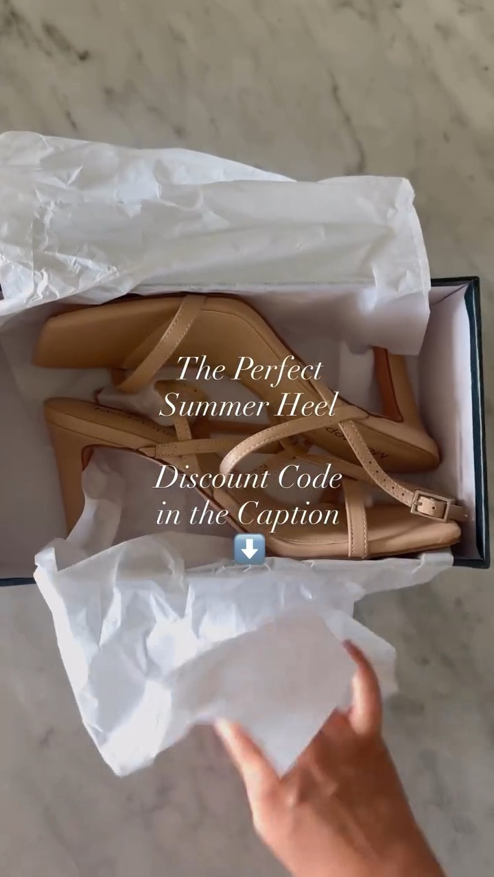 They’re under $50, and there’s a 10% off code: UWHLJNF6 ⬅️

#LTKOver40 #LTKShoeCrush #LTKFindsUnder50