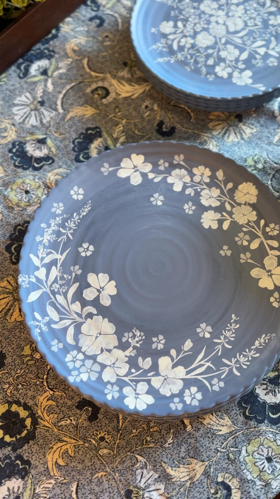 12 piece melamine dinner set from Walmart for less than $30 #walmartstyle #walmart #summerstyle #home #dinnerware

#LTKHome #LTKmomlife #LTKSaleAlert