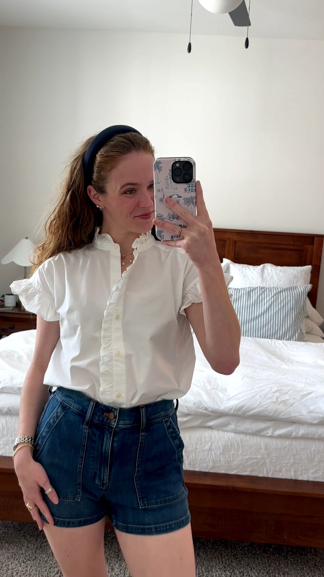 BTS of how I put together content for the week! I always look forward to Saturday mornings, because that’s when I get to schedule & plan what I’ll be posting, as well as play dress-up and decide on what I’ll be wearing for the week! This ritual is so fun for me! 