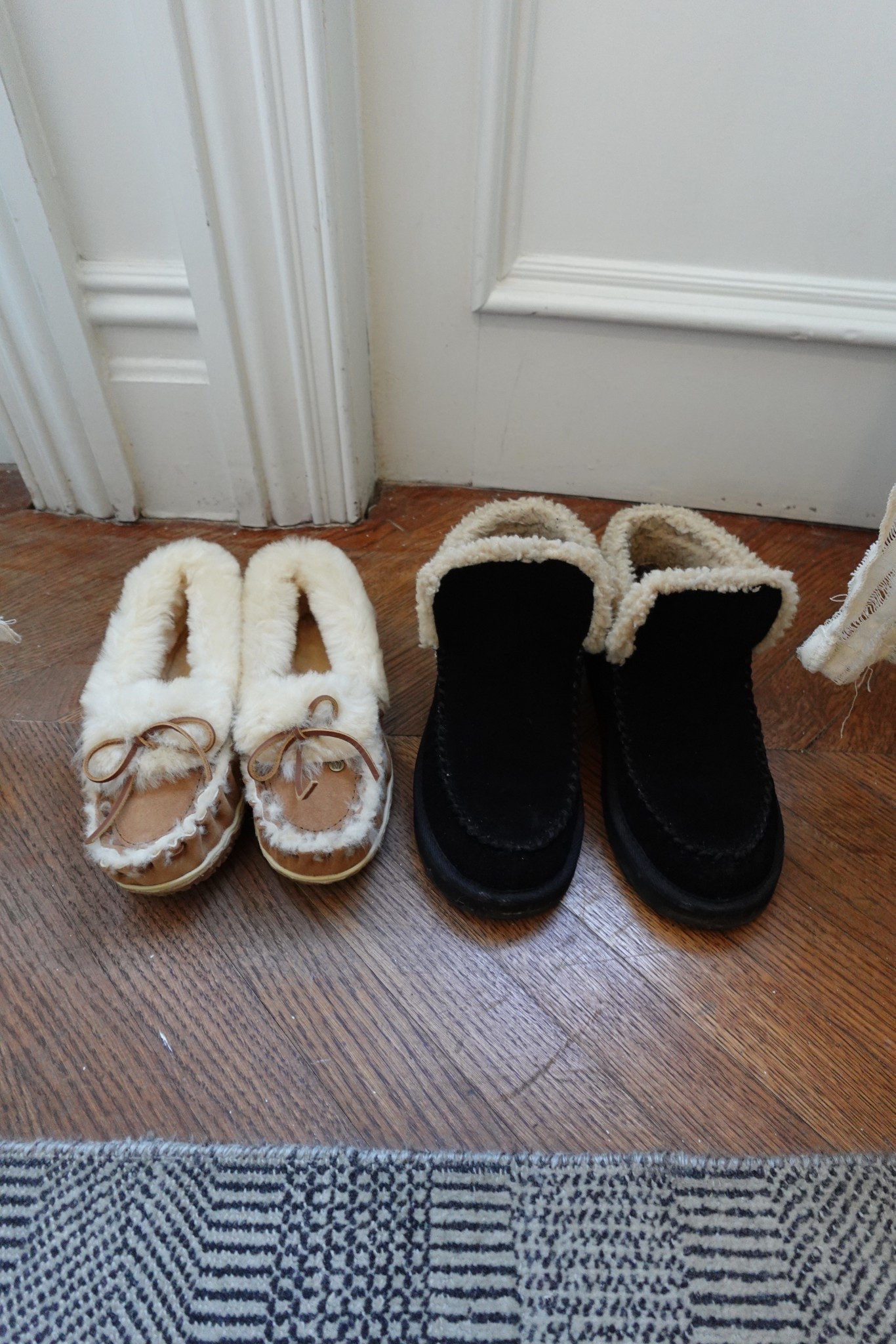 Cozy winter slippers I live in… 

#LTKootd #LTKdayinmylife #LTKSeasonal