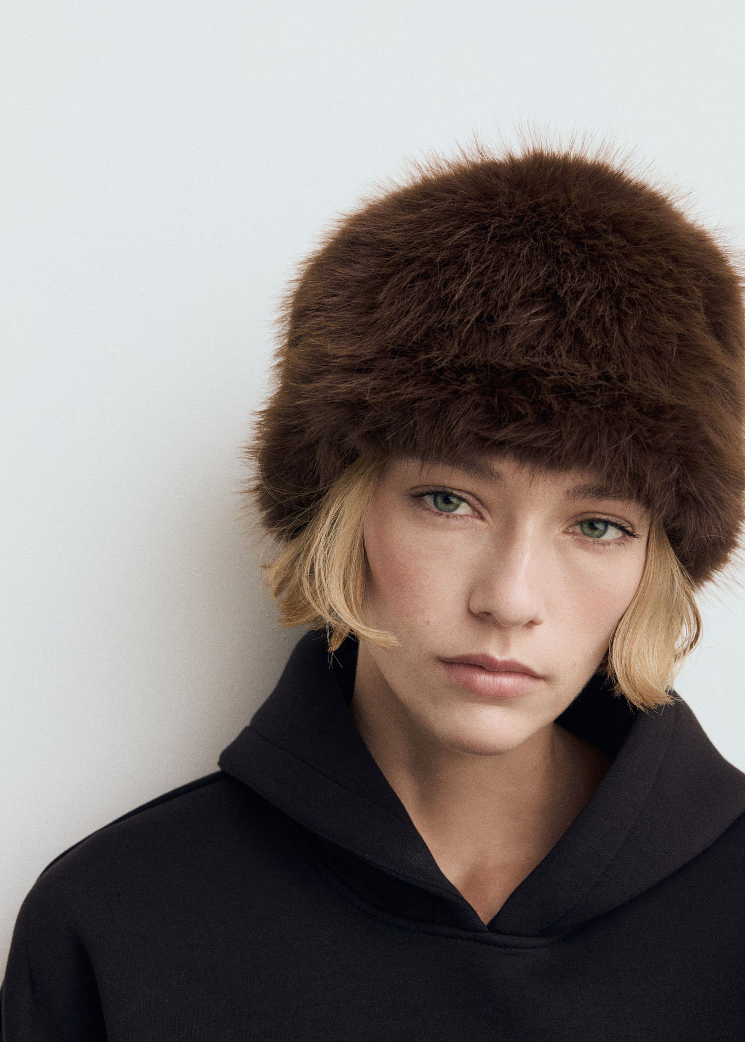 Faux-fur beanie | Mango (US/MX/AU)