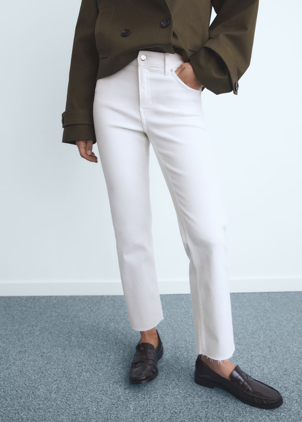 Sienna flared cropped jeans | MANGO (UK)