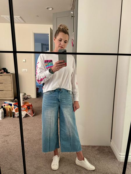 Yes, that is food storage and a messy room you see in the background 😜

I keep getting asked about these pants (crops/capris… I don't know what to call them). 

These are super comfy! I have them in this light denim and a kaki/tan. 

I feel like they fit true to size. 🙌🏼 