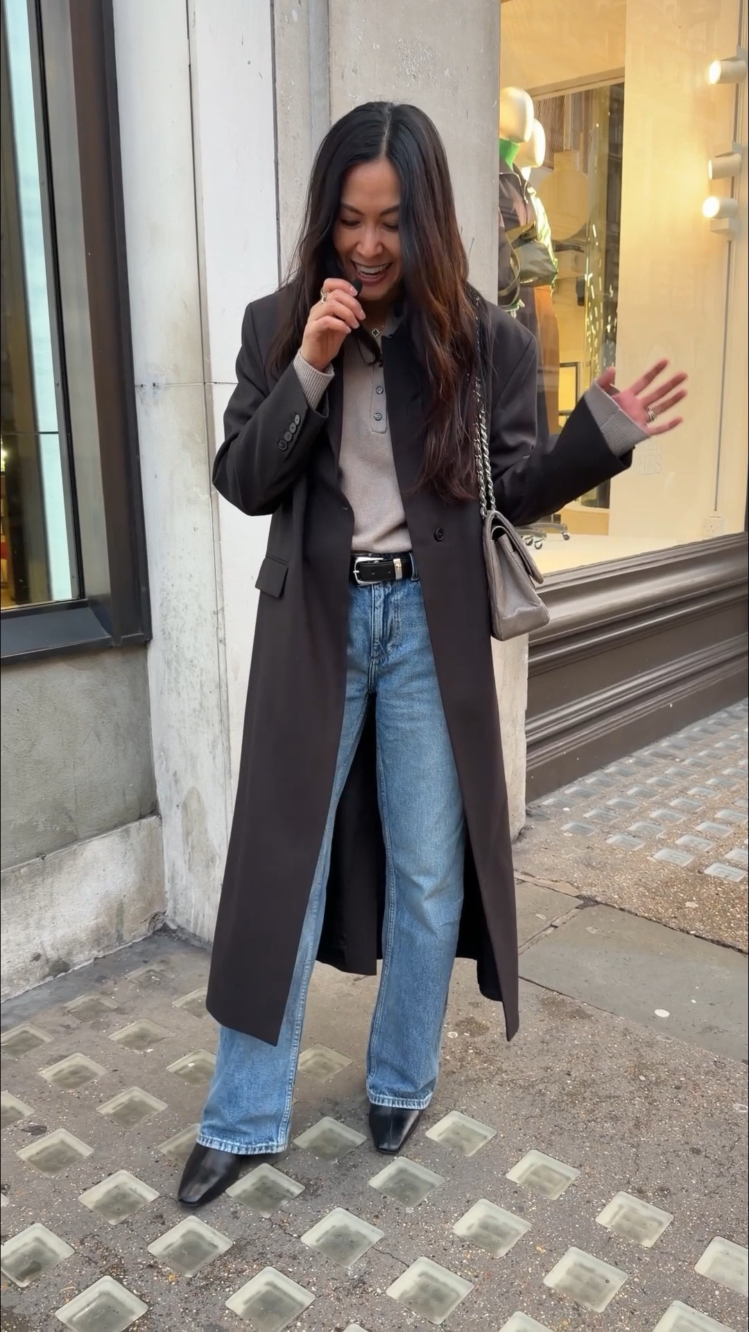 Styling jeans and a smart long jacket for an effortless work vibe 

Zara Jacket size small
Zara Jeans size 8
Khaite Belt size 80
H&M Knit size medium
Pre love jumbo Chanel 
Whistles x Essen boots (sold out) 


#LTKworkwear #LTKstyletip #LTKuk
