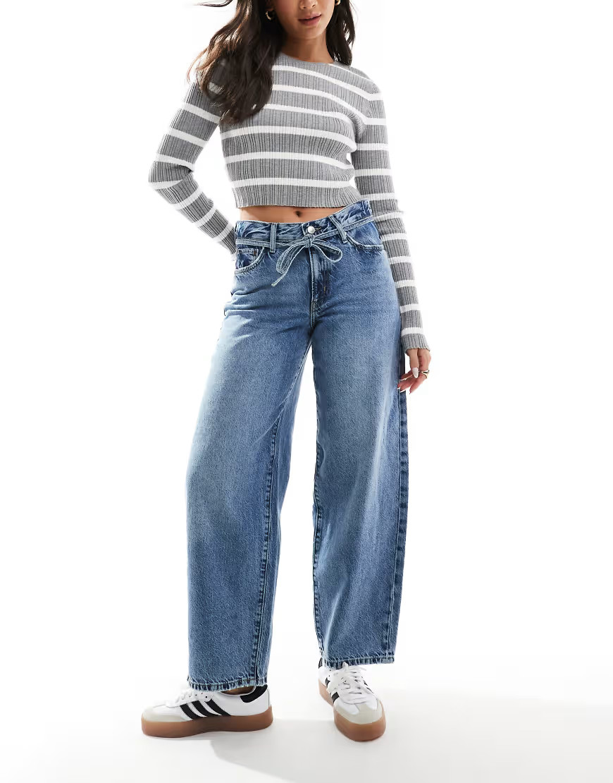 ONLY Gianna mid waist barrel jeans in mid blue | ASOS (Global)