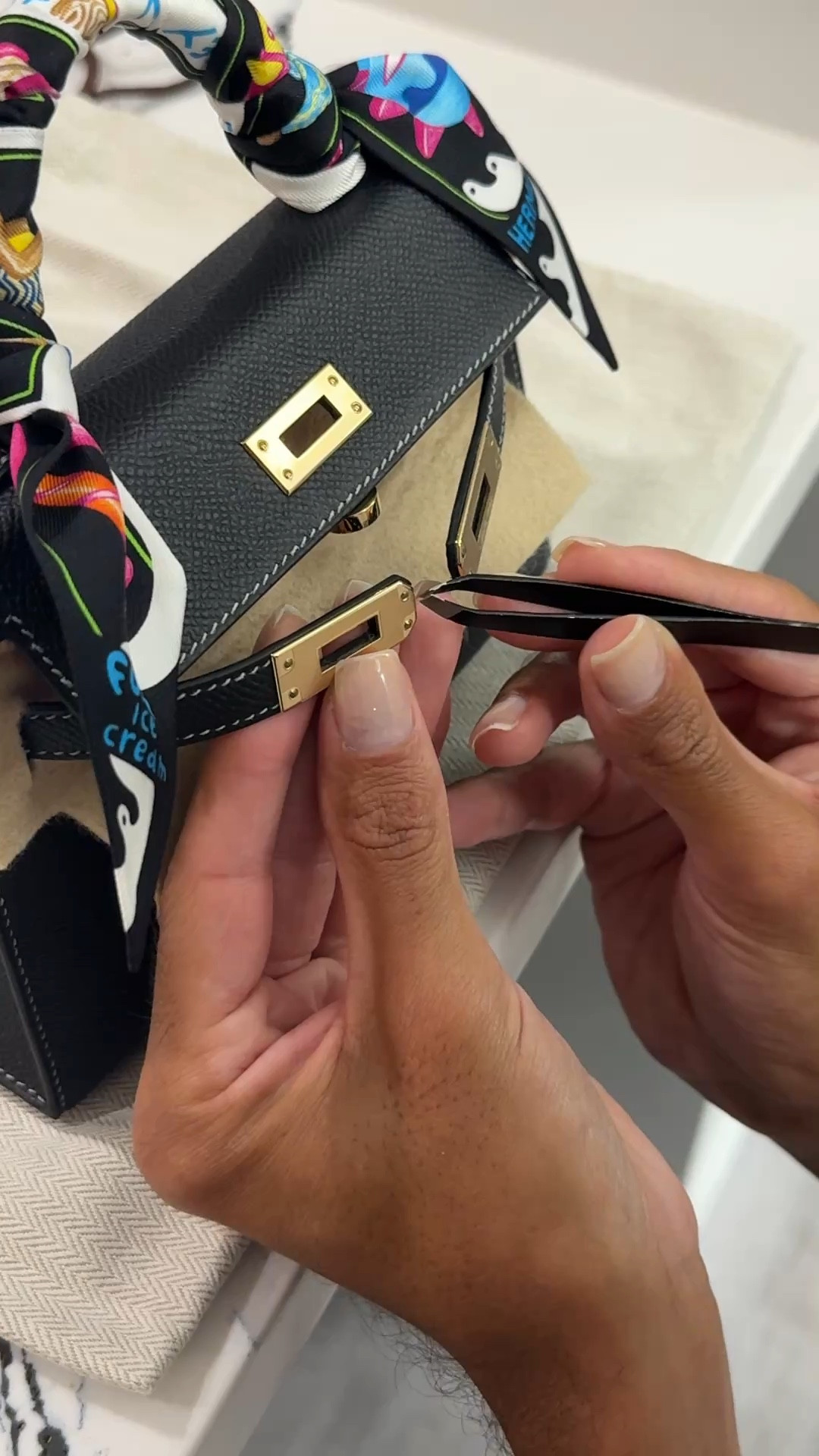 Trying to remove the plastic from a mini Kelly   #hermesbag #hermeshumor #minikelly #hermesbagvalue #hermesminikelly

#LTKdayinmylife #LTKgrwm #LTKootd