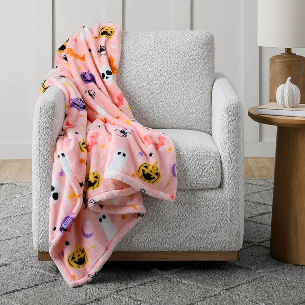 Member's Mark Halloween Lounge Throw, 60" x 70" | Sam's Club