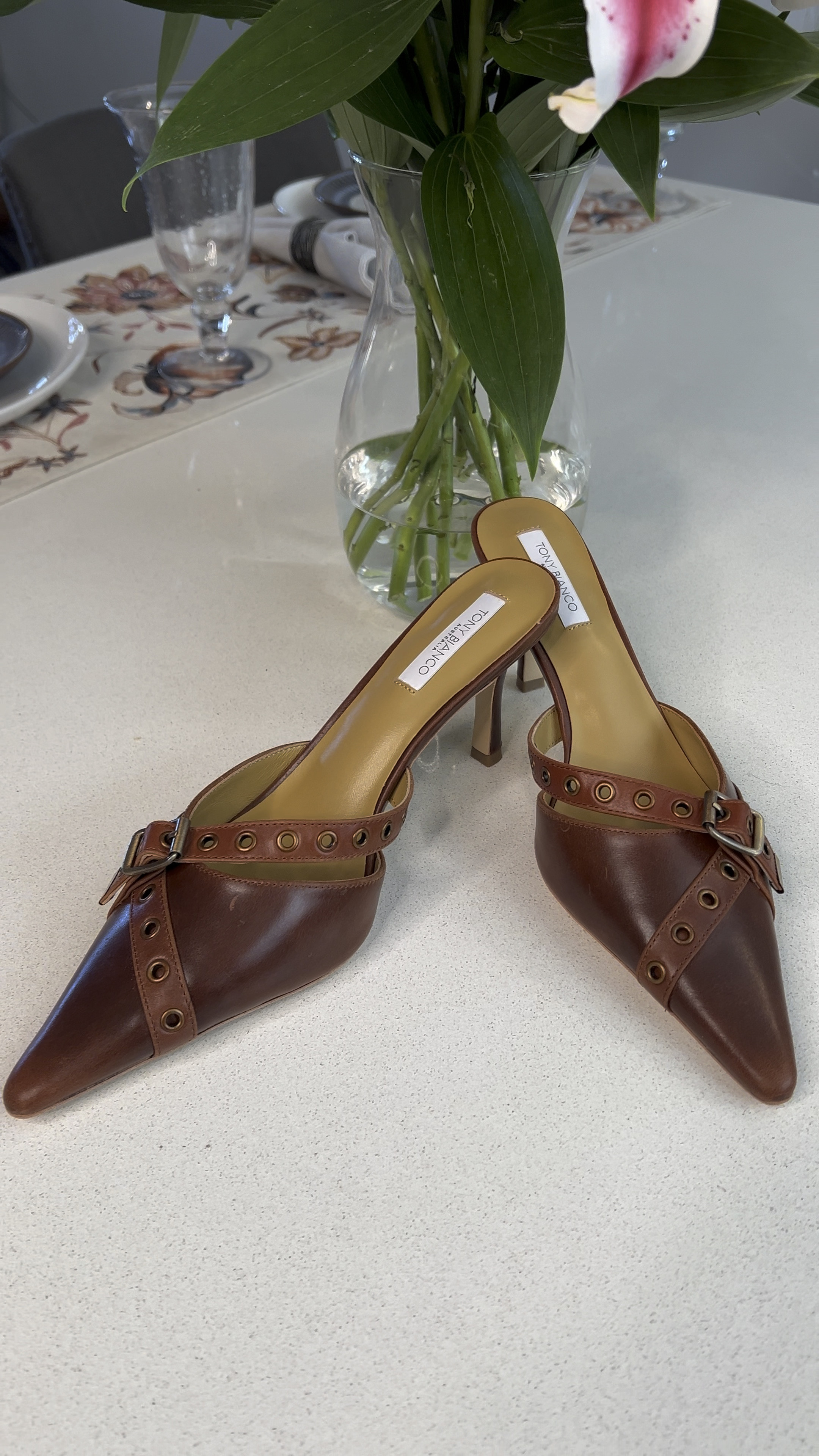 Step into fall this season with these chic heeled mule. 

#revolvefind #mule #tonybianco #brownheel #styledwithintention #fallfashion 

#LTKshoecrush