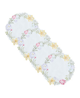 Daffodil Blooms Cutwork Round Placemats, Set of 4 | Macy's