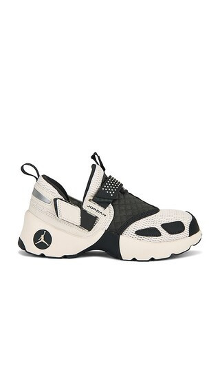 Jordan Trunner Lx Sneaker in Brown. - size 10.5 | Revolve Clothing (Global)