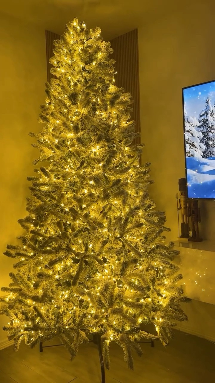 Este árbol es la pieza perfecta para esta navidad.
Comenta “Árbol “ y Luigi revise th DM 😉•
•
•
•
•
•
•
@kingofchristmas 
•
•
•
•
•
•
•
#chritsmas #chritsmastree #christmastreedecor #tree #navidad #arbolnavideño #arbolito #gifted #kingofchristmas #ad