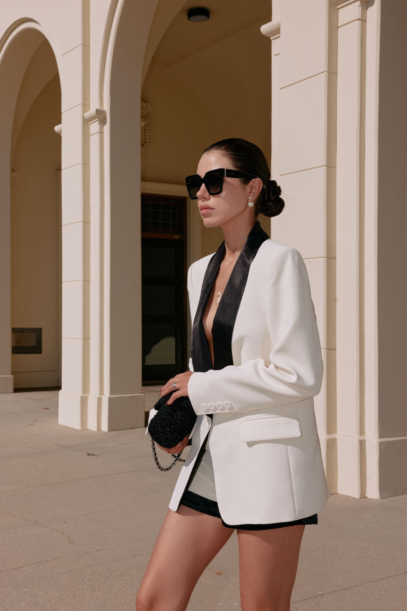 Timeless classics that never go out of style! Wearing a black and white shorts suit, a Chanel bag and oversized sunglasses 🖤😎

#LTKStyleTip
