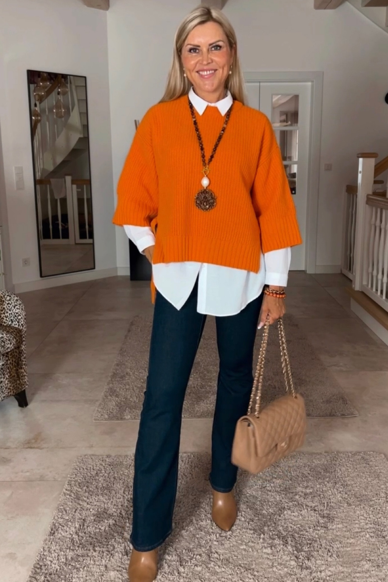 𝗛𝗔𝗣𝗣𝗬 𝗡𝗘𝗪 𝗪𝗘𝗘𝗞 🧡
.
🧡Mein Outfit ist komplett verlinkt in der LTK -Shopping-App /-LINK in der BIO und in meiner Story. 
⤵️
🧡Follow my shop @marti_7447 on the @shop.LTK APP to shop this post and get my exclusive app-only content! #liketkit #LTKstyletip @ltk.europe 
.
.
.
.
.
.
#getreadywithme #orangemood #autumnoutfit #autumnstyle #herbstoutfit #autumnfashion #herbstmode #outfitinspiration #pullover #orangesweater #casualchicstyle #richandroyalofficial #whiteshirt  #hemdbluse #flaredjeans  #onlyjeans #capsulewardrobe #modafeminina #modeblogger_de 
#styletipsforwomen #whattowear #modeblogger_de #modeüber50 #outfitideas4you #outfitsinspirationoftheday #outfitideas4you #outfitreels #ltkeurope 
.

#LTKshoecrush #LTKsalealert #LTKstyletip