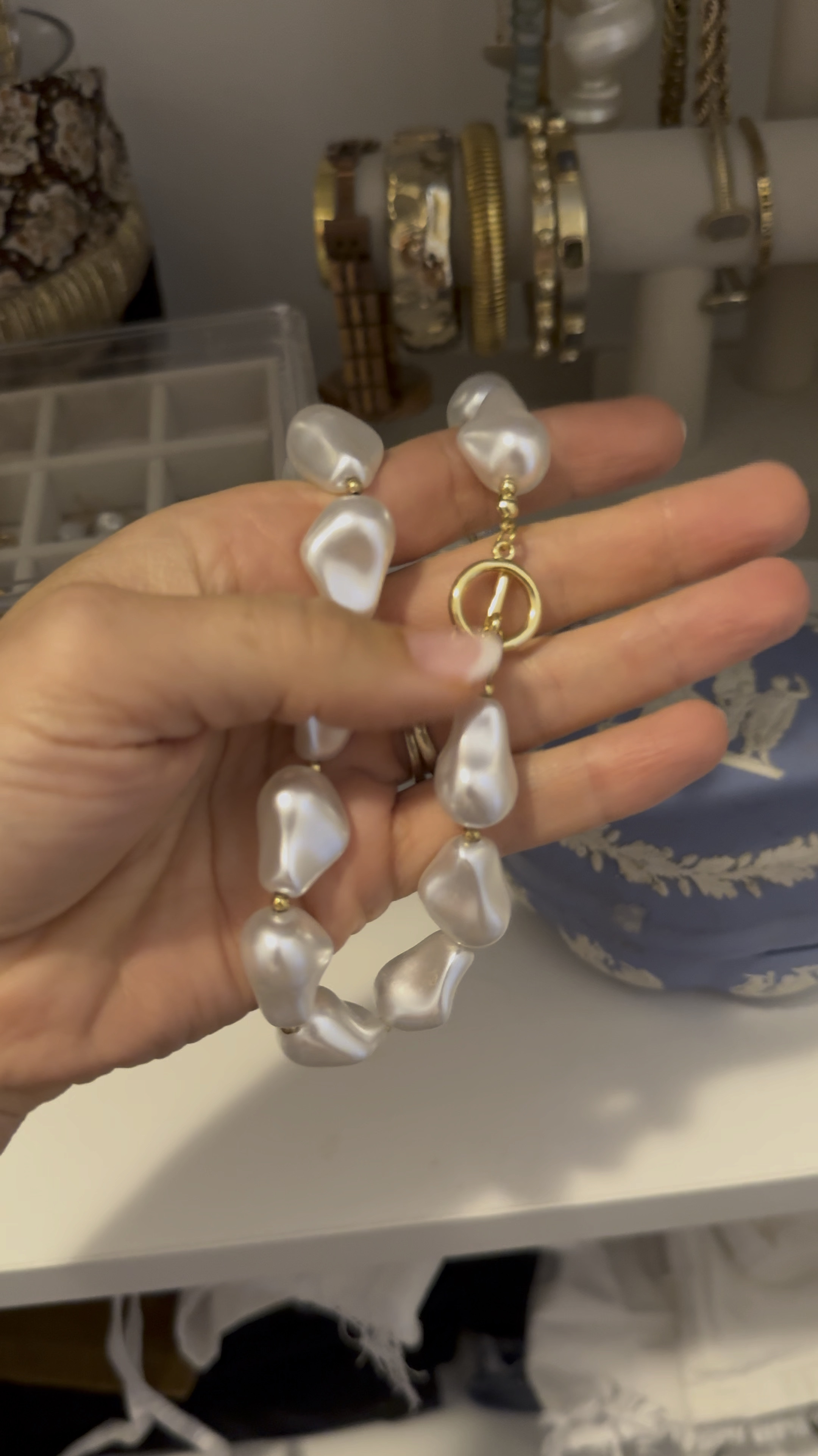 Amazon necklace under $15- classic and chic!



#LTKOver40 #LTKSeasonal #LTKVideo