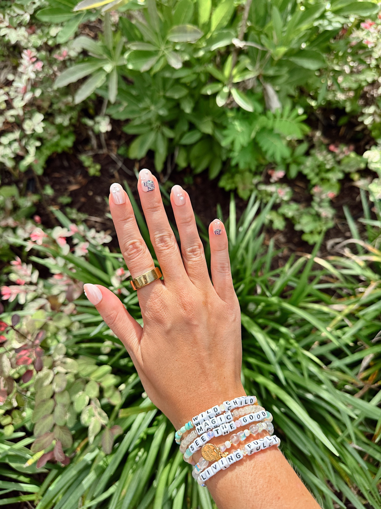 Star Wars x Olive & June press on nails collection💚 Disney girl, Disney outfit, Disney style, Disney ootd, Disney accessories, Disney jewelry, Disney parks, Disney ideas, Disney Inspo #disney