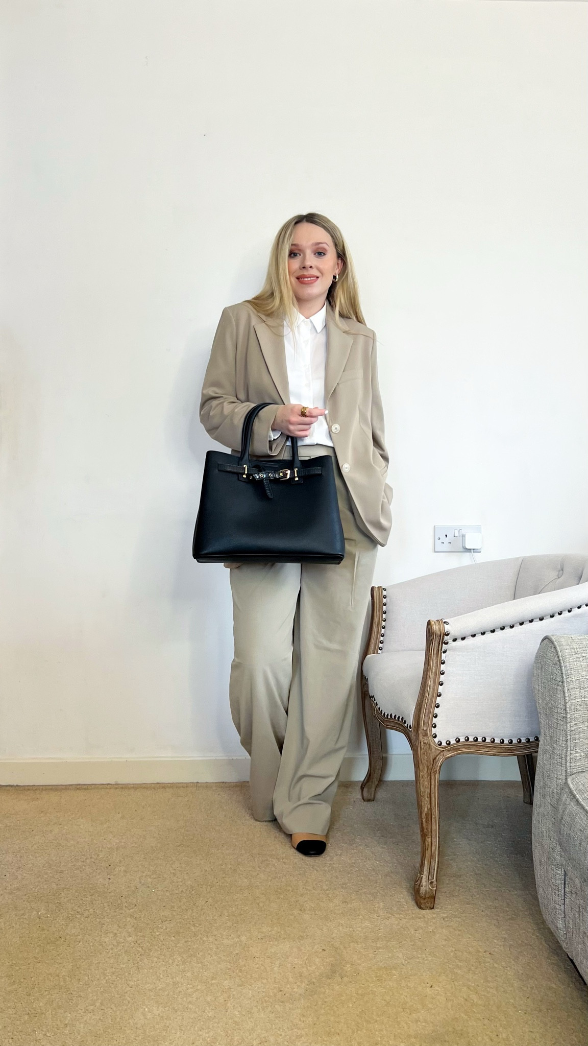 Monochromatic beige tone suit for work 

#LTKstyletip #LTKeurope #LTKworkwear