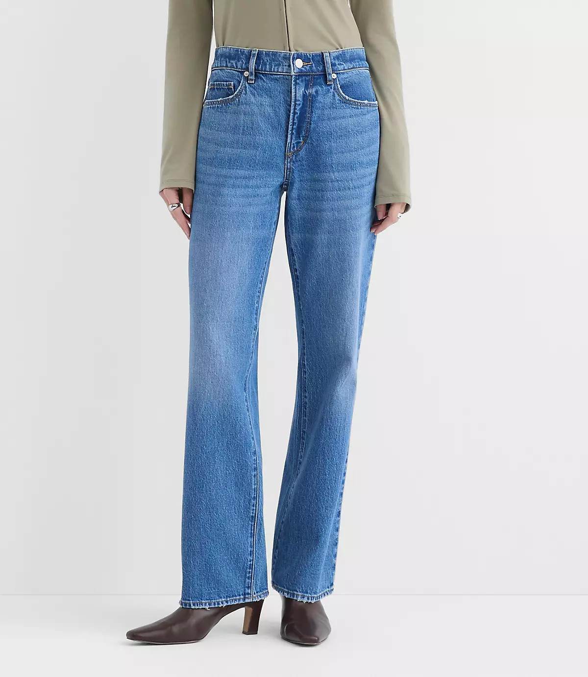 Rivete Mid Rise Relaxed Straight Jeans in Vintage Mid Wash | LOFT