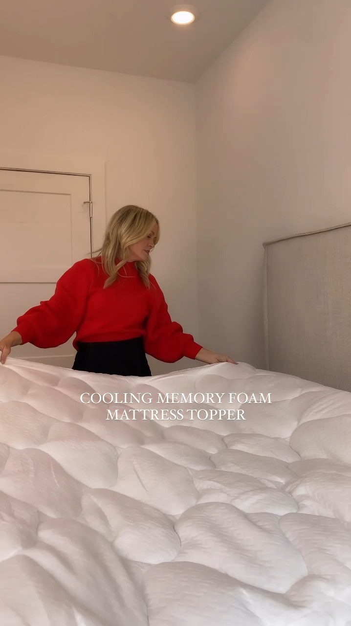 Get your guest bedroom ready with these Amazon bedding staples! This cooling gel memory foam mattress topper is on sale! It is the softest! 

Bedding / best bedding / guest bed / primary bedroom / bedroom / mattress / pillow / best pillow 

#LTKHoliday #LTKSaleAlert #LTKHome
